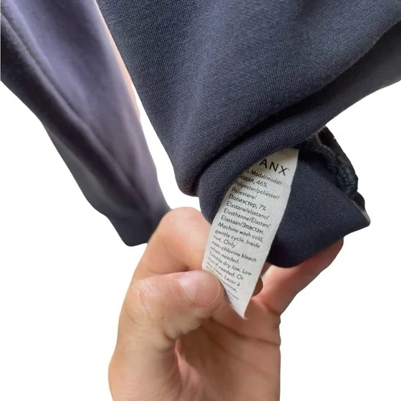 SPANX Air Essentials Dark Storm Blue Crewneck Sweatshirt sz M - Picture 7 of 7